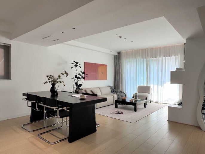 Modern 2 + 1 br in Jing'an, 5 mins to L 1/12/13 HanZhong Rd St.